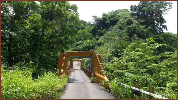 TarcolesBridgeGreenSeason